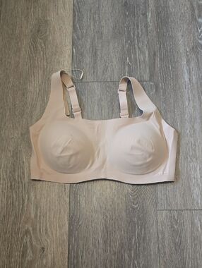 SKIMS Kim Kardashian Women's Medium Naked Scoop Bra New w/ Tags!